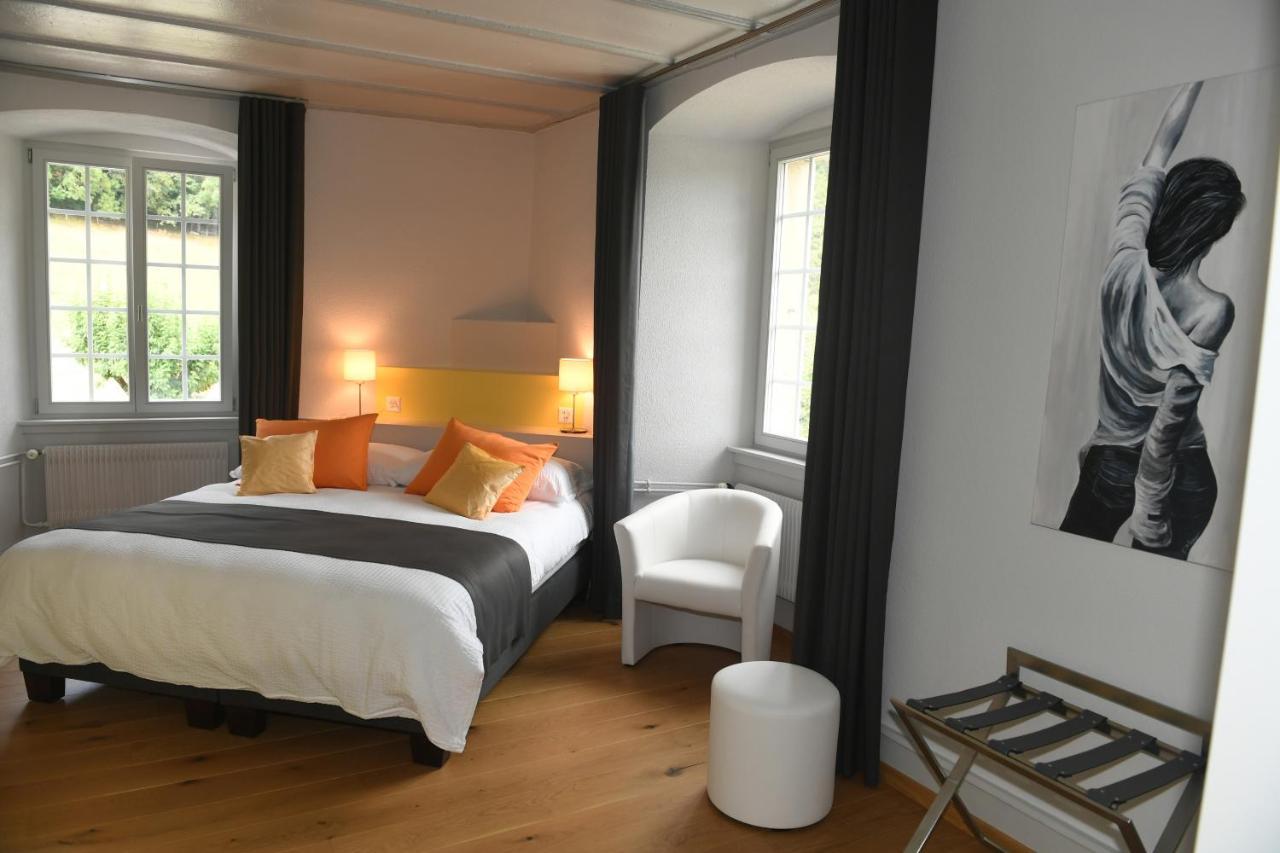 Auberge De Bellelay Restaurant Chez Aron Balde Buitenkant foto