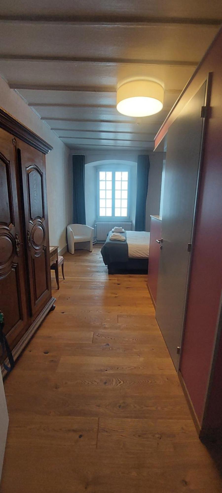 Auberge De Bellelay Restaurant Chez Aron Balde Buitenkant foto